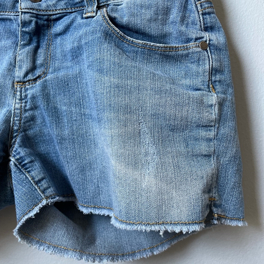 Paige Denim Frayed Hem Light Wash Shirts. Size 28 - Picture 2 of 11